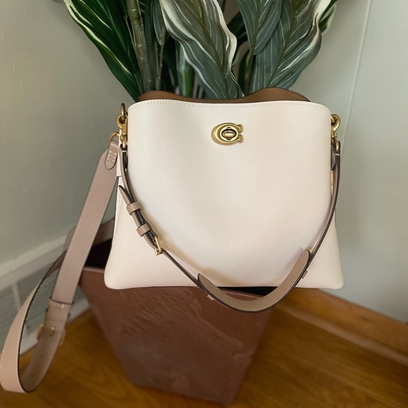 Coach Handbags - Coach willow shoulder bag